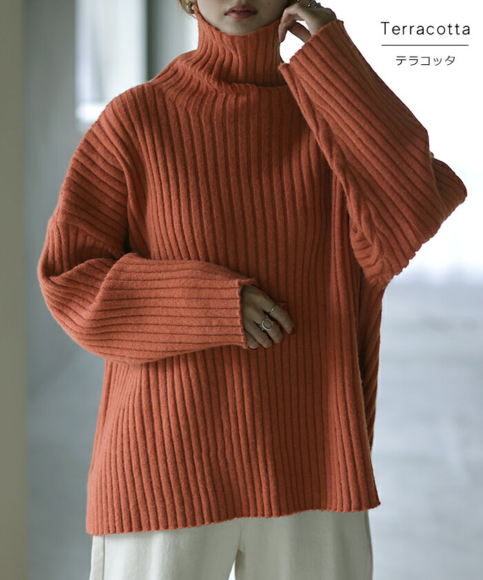 こなれた緩さの小顔ニットニット タートルネック レディース リブ リブニット セーター モヘア モヘアニット スリット トップス 長袖 ハイネック ビッグシルエット ボトルネック タートル レイヤード プルオーバー 黒 グレー ベージュ 春 夏 HUG.U - メイン画像 20