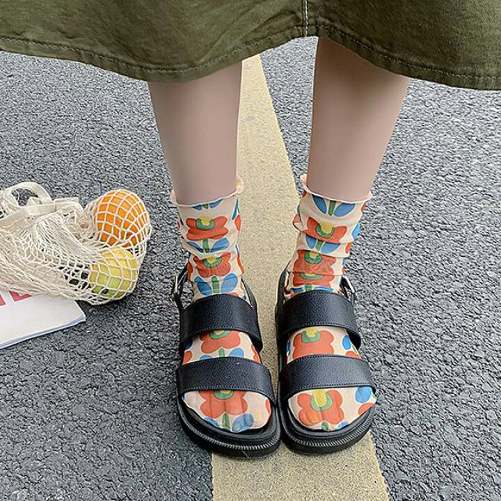 楽天市場 あす楽 靴下 レディース 花柄 ショートソックス ソックス メッシュ スニーカーソックス 花 フラワー 女性用 ふくらはぎ 靴下コーデ 柄 模様 カラフル 短い ショート サンダルソックス メッシュソックス スニーカー サンダル ミディアム カラフル 春 夏 Hug
