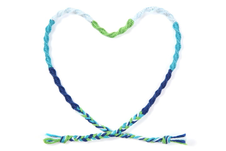 飛騨高山の組紐 細い四色 飛騨の職人の手作り お求めやすく価格改定