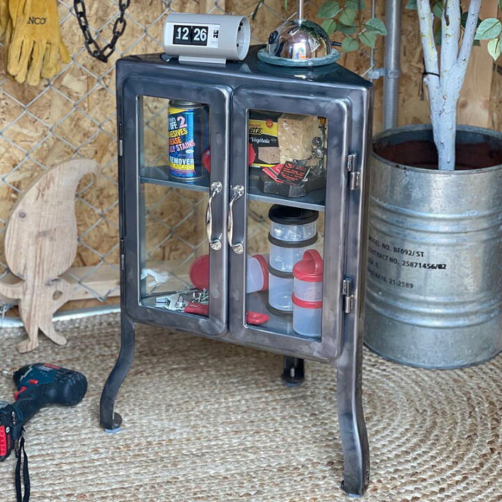 楽天市場】コーナー用 スチール製 キャビネット ガラス オシャレ 