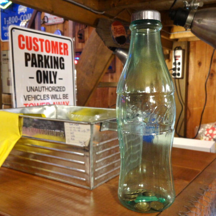 楽天市場 貯金箱 コカコーラ プラスチックボトルバンク おしゃれ かわいい 大きい 500円玉 コカ コーラ グッズ 雑貨 瓶 ペットボトル アメリカン雑貨 ハイドアウト