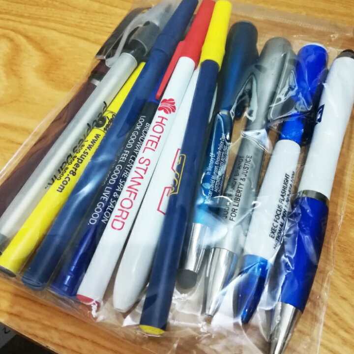 楽天市場 メール便送料無料 Usa ボールペン 詰め合わせ 12本セット ノベルティ おしゃれ おすすめ 人気 プレゼント 安い アメリカ企業 広告 アメリカン雑貨 お土産 文房具 おもしろ アソート 世田谷ベース アドバタイジング ボールペン12pセット ハイドアウト