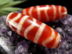 【当店オススメ】 生命力を高める 赤瑪瑙 財運到来 幸運招来 悪運浄化 不運撃退 水紋紅 天珠　1点