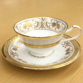 ノリタケ ( NORITAKE ) 日本製 ジョージアンパレス ティー・コーヒーカップ＆ソーサー 220ml [ブランドロゴ入りギフトBOX]　人気 ギフト 御祝 結婚祝 出産祝 新築祝 結婚内祝 出産内祝 新築内祝 各種内祝 快気祝 粗品 景品 記念品 歳祝