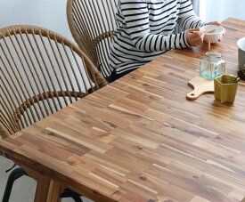 天然木無垢材仕様 ダイニングテーブル 南国リゾート風 ラタン 籐仕様の棚付き 155cm幅 2022年7月デビュー 予約受付中