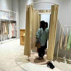 tBbeBO[  vCx[g ւ  kkkez fitting room Xߎ X߃bJ[ t ~[