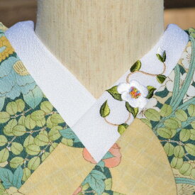 つばき・白　椿　刺繍　半衿☆ひめ吉オリジナルデザイン☆艶やかな椿です☆ワンポイント半襟☆