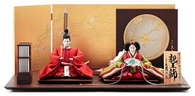 【クーポン利用で5%OFF】雛人形 久月 ひな人形 平飾り 親王飾り 清水久遊作 正絹唐織 久月オリジナル頭 【2026年度新作】 h083-k-3426 D-66