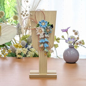 羽子板 木目：羽子板 コンパクト かわいい 初正月 ミニ サイズ 羽子板お祝い おしゃれ モダン 羽子板飾り 正月飾り 小さい 人気 迎春 つまみ細工 縮緬 髪飾り付き かんざし 取り外し 女の子