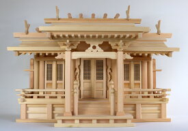 日本製神棚 【反り屋根三社飛騨】 お札立て 木製 神棚 置き型 おしゃれ 神棚お供え 三社宮 三社造り オシャレ神棚 装飾 伝統神棚 伝統 かっこいい 国産 モダン モダン神棚 神札置き 屋根違い三社 家庭用神棚 大きい 日本製 東濃桧 店舗用神棚 会社用神棚 事務所用神棚