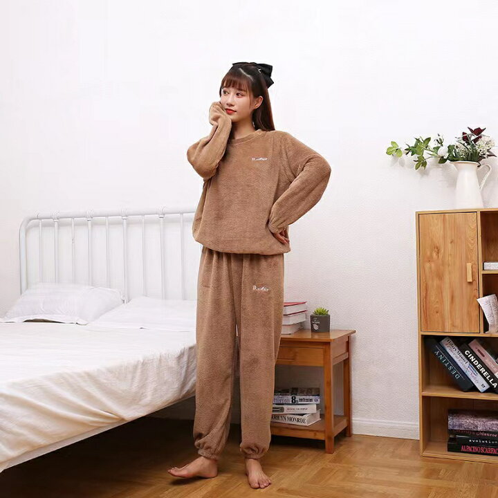 楽天市場 値下げセール パジャマ 着る毛布 着るブランケット ルームウェア 男女兼用 ワンサイズ メンズ レーディス 肌触り良い 暖かい あったか もこもこ 洗える グレー ブラウン テレワーク パジャマ おしゃれ 部屋着 送料無料 あす楽 日野shop 楽天市場 値下げセール パジャマ 着る毛布 着るブランケット ルームウェア 男女兼用 ワンサイズ メンズ レーディス 肌触り良い 暖かい あったか もこもこ 洗える グレー ブラウン テレワーク パジャマ おしゃれ 部屋着 送料無料 あす楽 日野shop