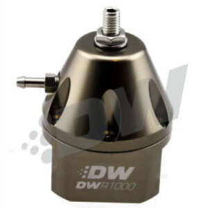 �yUSA�݌ɂ���z DeatschWerks DWR1000 �A�W���X�^�u�� �t���[�G�� Pressure ���M�����[�^�[ - Titanium dwk6-1000-FRT HD�X