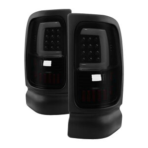 yUSA݌ɂz Spyder Xtune Dodge Ram 1500 94N-01N e[Cg - Light Bar LED ubN ALT-ON-DRAM94V3-LBLED-BSM spy9038877 JPX