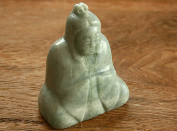 楽天市場】糸魚川翡翠奴奈川姫神像 C00885 80mm*65mm*34mm : 糸魚川 