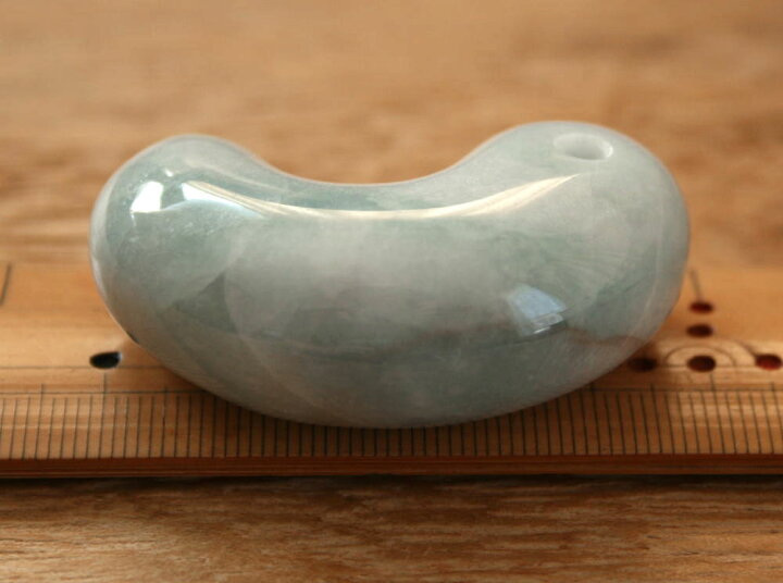 楽天市場】糸魚川青翡翠勾玉 M09668 陽春 作 49mm*31mm*18mm 糸魚川産 