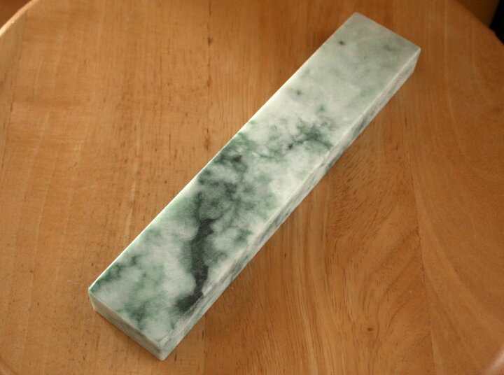 楽天市場】糸魚川翡翠文鎮 C01811 翠雅 作 200mm*40mm*20mm 糸魚川 