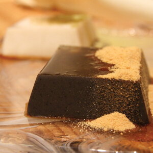 奈良 茶寮「桜庵」和スイーツ胡麻豆腐セット(白胡麻豆腐100g×6、黒胡麻豆腐100g×6、黒糖蜜10g×12、きなこ5g×12) | ギフト 丁寧なくらし 丁寧な暮らし Luruspot