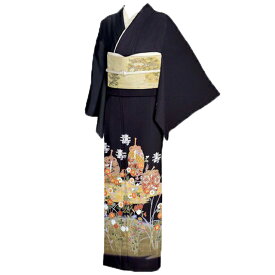 黒留袖 お仕立て 紋入れ代込み 着物 リサイクル着物 リサイクル 黒留袖 くとろとめそで 未仕立て 仮絵羽 菊の刺繍 壺柄 モデルサイズ身丈 裄位まで可能です 正絹 結婚式 kmn0570 【新品 着物 通販 呉服 きもの】【pg】【中古】【s】