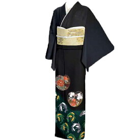 黒留袖 お仕立て 紋入れ代込み 着物 リサイクル着物 リサイクル 黒留袖 くとろとめそで 未仕立て 仮絵羽 牡丹 桜 稲穂柄 モデルサイズ身丈 裄位まで可能です 正絹 kmn0563 【新品 着物 お値打ち 通販 呉服 きもの】【pg】【中古】【s】