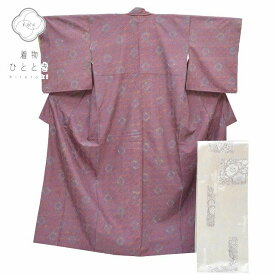 【中古】 小紋 リサイクル着物 着物 帯 セット 正絹 仕立て上がり 袷 中古 落款有 ふくれ織 美品 裄66cm M 身丈159.5cm M 紫色系 幾何学文様 特品★★★★ [ 和服 着付け教室 お茶 女性 カジュアル 初詣 アウトレット きもの kimono 着物ひととき] mm1888b