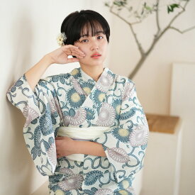 【ひよこ商店 高級変わり織 浴衣3点セット くすみミントと薄桜の菊唐草】人気着物ブランドの昭和レトロくすみカラー コットン100％ フリーサイズ 浴衣セット（ゆかた・帯・下駄）ですぐお出かけ ニュアンスカラーレトロ 上質 うたたね 国産生地 国内染色