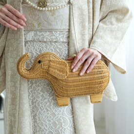 【utatane 籐カゴバッグ エレファント　象 クラッチバッグ　ショルダー ラタンウィッカー 籐編み 単品】アニマルモチーフ かごバッグ 籠バッグ バスケット ハンドメイド 天然素材 ボヘミアン ミッドセンチュリー フラワームーブメント カジュアル 浴衣 着物