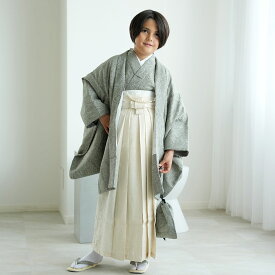 【30％OFF】【utatane 10歳 男の子 袴セット ジャガード・ペイズリー くすみグリーン×オフホワイト】販売 着物セット 羽織袴 ジュニア 小学生 1/2成人式 ハーフ成人式 卒業式 七五三お兄ちゃん 十歳 十才 羽織り 着物 長襦袢 羽織紐 信玄袋 雪駄 足袋 138cm-150cm前後