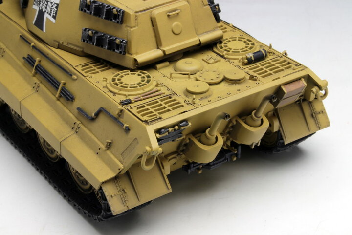 楽天市場】プラッツ ガールズ&パンツァー劇場版 1/35 ティーガーII  