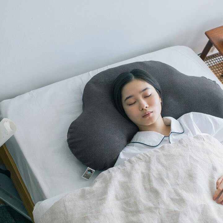 楽天市場】ねむれないくまのために / くまのさかだちまくら : ほぼ日  