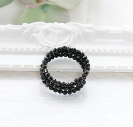 ブラックスピネル　コイルリング　3連　形状記憶ワイヤー　フリーサイズ