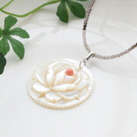 白蝶貝　約38×4mm　ピンク珊瑚（深海珊瑚）　約4mm玉　ペンダントトップ　スモーキークォーツ　ネックレス　約41cm＋5cmアジャスター　真鍮