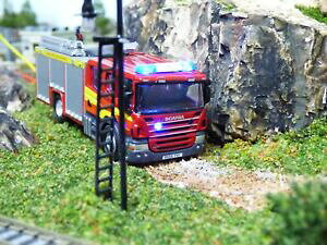 yzzr[@͌^ԁ@ԁ@[VOJ[ IbNXtH[hXJjACgGWoxford oo scania fire engine avec lumieres clignotantes