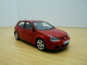 yzzr[@͌^ԁ@ԁ@[VOJ[ tHNX[QStZ_volkswagen golf v berline rouge tornade 143