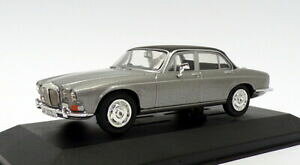 yzzr[@͌^ԁ@ԁ@[VOJ[ XP[_C[\uCgVo[vanguards 143 scale va08802 daimler sovereign light silver