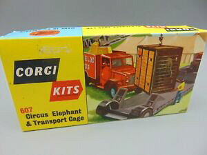 �y���������z�z�r�[�@�͌^�ԁ@�ԁ@���[�V���O�J�[ �R�[�M�[�L�b�g�T�[�J�X�P�[�Wcorgi kits 607 cirque elephant et cage de transport boxed