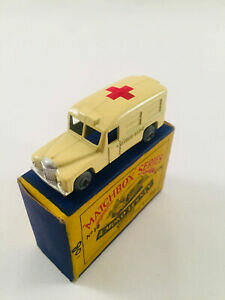 yzzr[@͌^ԁ@ԁ@[VOJ[ }b`Rmatchbox lesney 14a daimler ambulance moko boxed