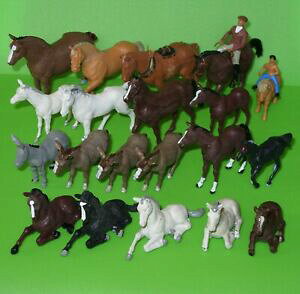 yzzr[@͌^ԁ@ԁ@[VOJ[ Wp|j[obritainsassortiment de 20 chevaux, cavaliers, poneys et anes