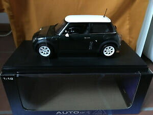 yzzr[@͌^ԁ@ԁ@[VOJ[ ~jN[p[[VOO[118 mini cooper racing green