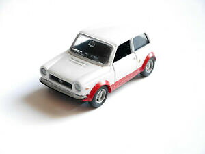 yzzr[@͌^ԁ@ԁ@[VOJ[ zCgAog}jAnhChautobianchi a112 abarth dans white, transformationtravail manuel reconstruitshandmade dans 143
