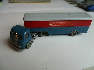 【送料無料】ホビー 模型車 車 レーシングカー トレーラメルセデススーツケースwiking h0 mercedes pullmann valise semiremorque, wiking