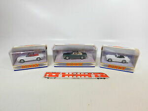 �y���������z�z�r�[�@�͌^�ԁ@�ԁ@���[�V���O�J�[ �}�b�`cd3131 3x matchbox dinky 143 voiture triumph dy20dy28dy028 b, top