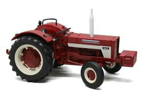 �y���������z�z�r�[�@�͌^�ԁ@�ԁ@���[�V���O�J�[ �g�^�[���f��ih international 824 tractor 132 model replicagri