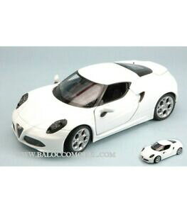 【送料無料】ホビー 模型車 車 レーシングカー アルファロメオホワイトalfa romeo 4c 2013 white 124