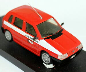 �y���������z�z�r�[�@�͌^�ԁ@�ԁ@���[�V���O�J�[ �z���C�g���^�����f��giocher 143 scalefiat uno vigili del fucco metal blanc voiture modele