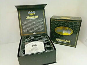 yzzr[@͌^ԁ@ԁ@[VOJ[ R[M[obg}RNVObYcorgi us77343 batman the modern age collection le dc collectibles