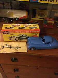 yzzr[@͌^ԁ@ԁ@[VOJ[ WK[re[Wfvintage ideal toys voiture modele de toutes les nations jaguar