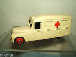 【送料無料】ホビー 模型車 車 レーシングカー モデルダイムラーdinky toys modele 30h daimler ambulance