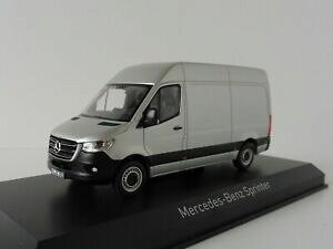 yzzr[@͌^ԁ@ԁ@[VOJ[ ZfXxcXv^[ZfXmercedesbenz sprinter 2018 argent 143 norev 351175 vs30 mercedes