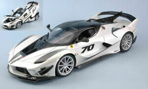 yzzr[@͌^ԁ@ԁ@[VOJ[ tF[zCgfferrari fxxk evo 70 white 118 model 16012g bburago