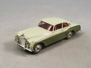 yzzr[@͌^ԁ@ԁ@[VOJ[ R[M[gCxg[R`l^X|[cZ_ocorgi toys bentley continental sports saloon no 224 environ 143